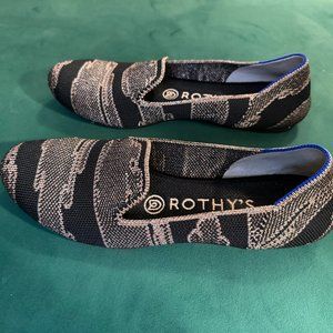 Rothy’s Black and Rose Gold Metallic Loafer (Limited Edition) Size 6